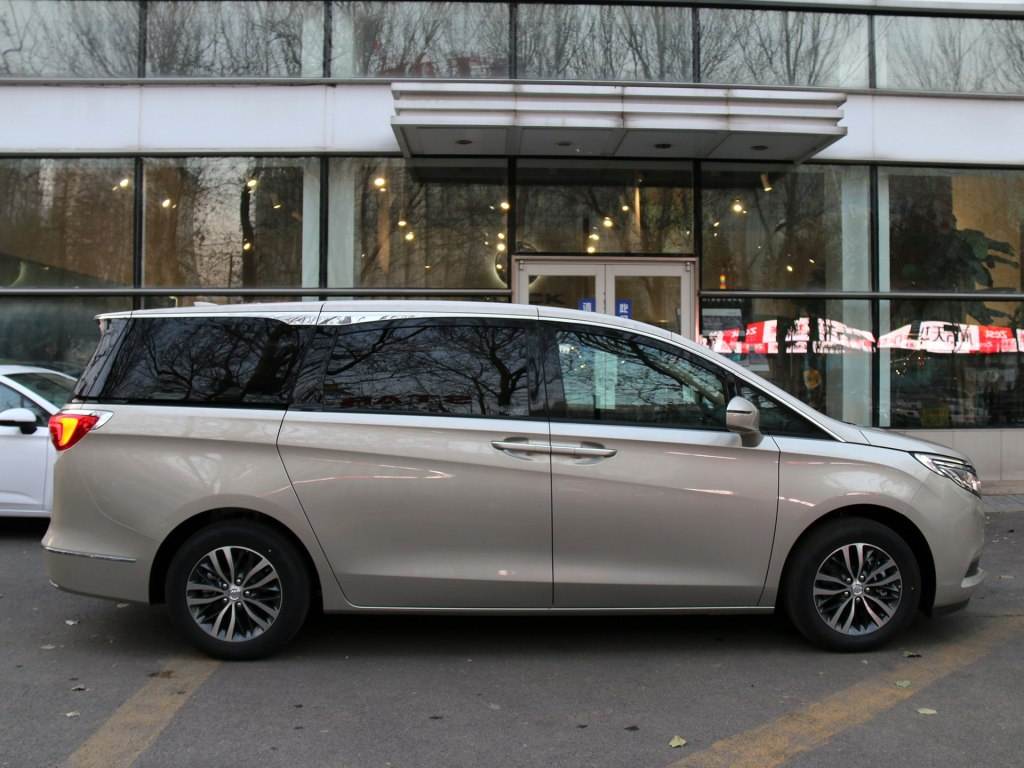 別克商務(wù)(6座)詳情參數(shù)_租車價(jià)格
